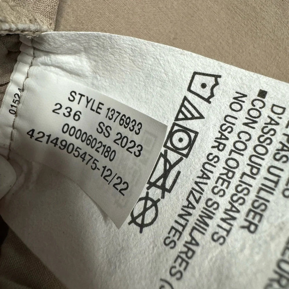 Under Armour Women's Flex Woven 5" Shorts - Picture 6 of 8